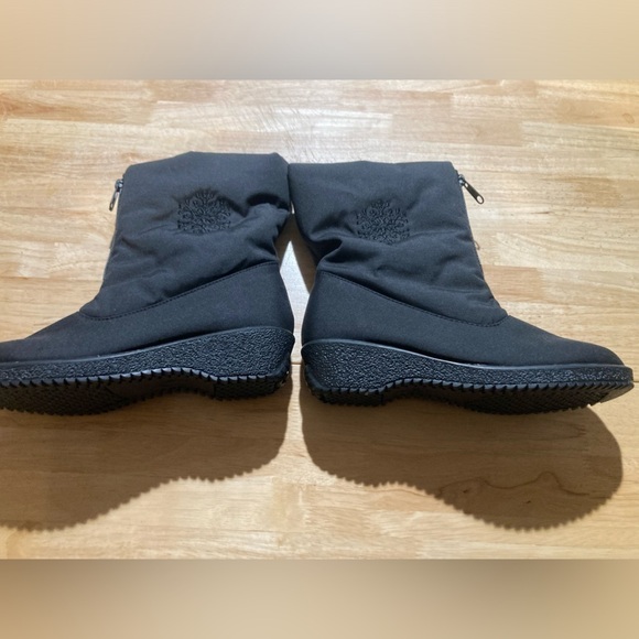 Toe Warmers black boots size 7 1/2 in EUC No signs of wear. Made in Canada 🇨🇦 - Picture 2 of 11
